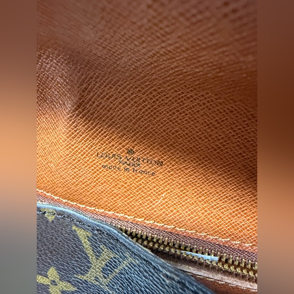 LOUIS VUITTON-9002 VI Saint Cloud Monogram Canvas - Picture 10 of 14